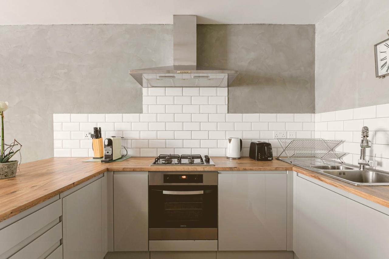 Penthousestays Nr Notting Hill - Luxury 2 Bedroom King Bed Apartment - Near Portobello Road لندن المظهر الخارجي الصورة